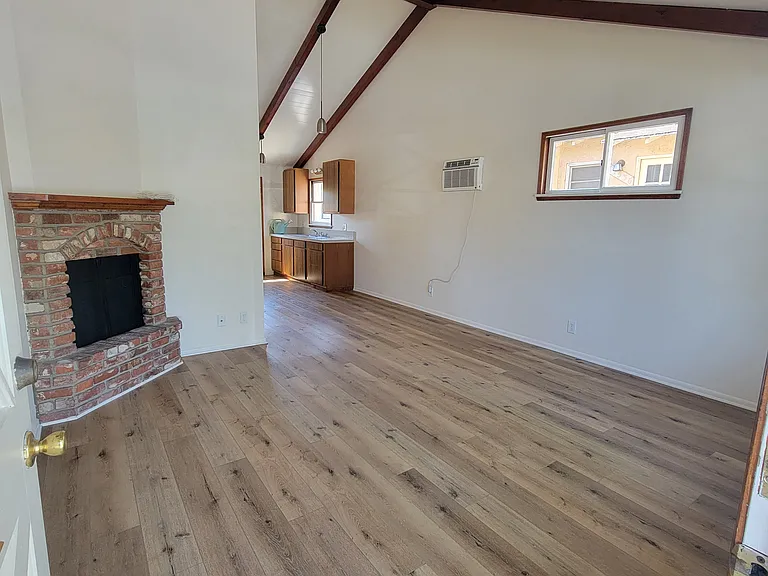7249 Allott Ave — Photo 3