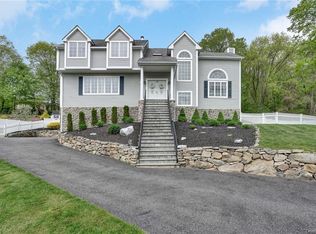 17 Waring Dr #2, Carmel, NY 10512