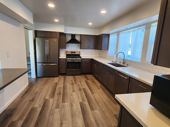 3rd image of 5415 Drover Dr