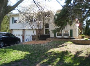 2359 Greengold St, Crest Hill, IL 60403