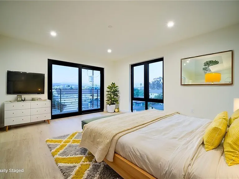 616 N Mariposa Ave #618-1/2 — Photo 5