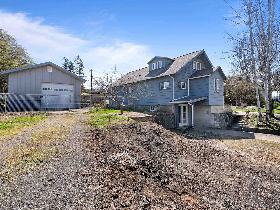 1st image of 209 S Josephine Ave