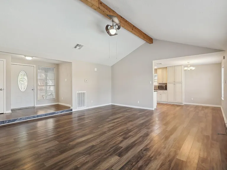 3212 Wavecrest St — Photo 4