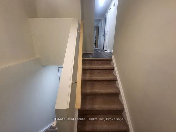 2nd image of 137 Dovercliffe Rd