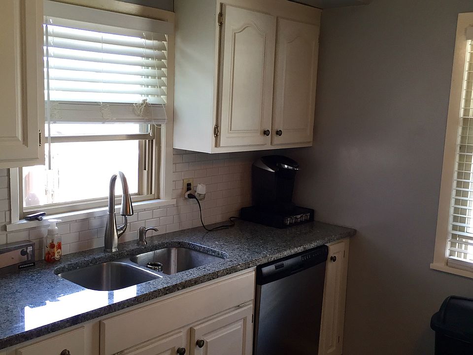 1st image of 28985 Sherbrook Dr