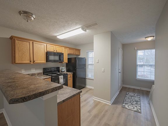 3rd image of 1311 Amsterdam Ct