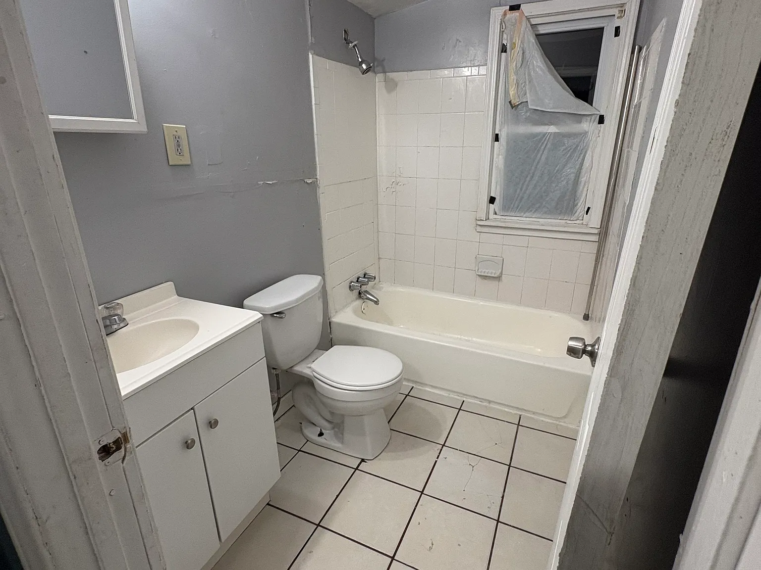 2 bed, 800 sqft, $1,000 — Photo 2
