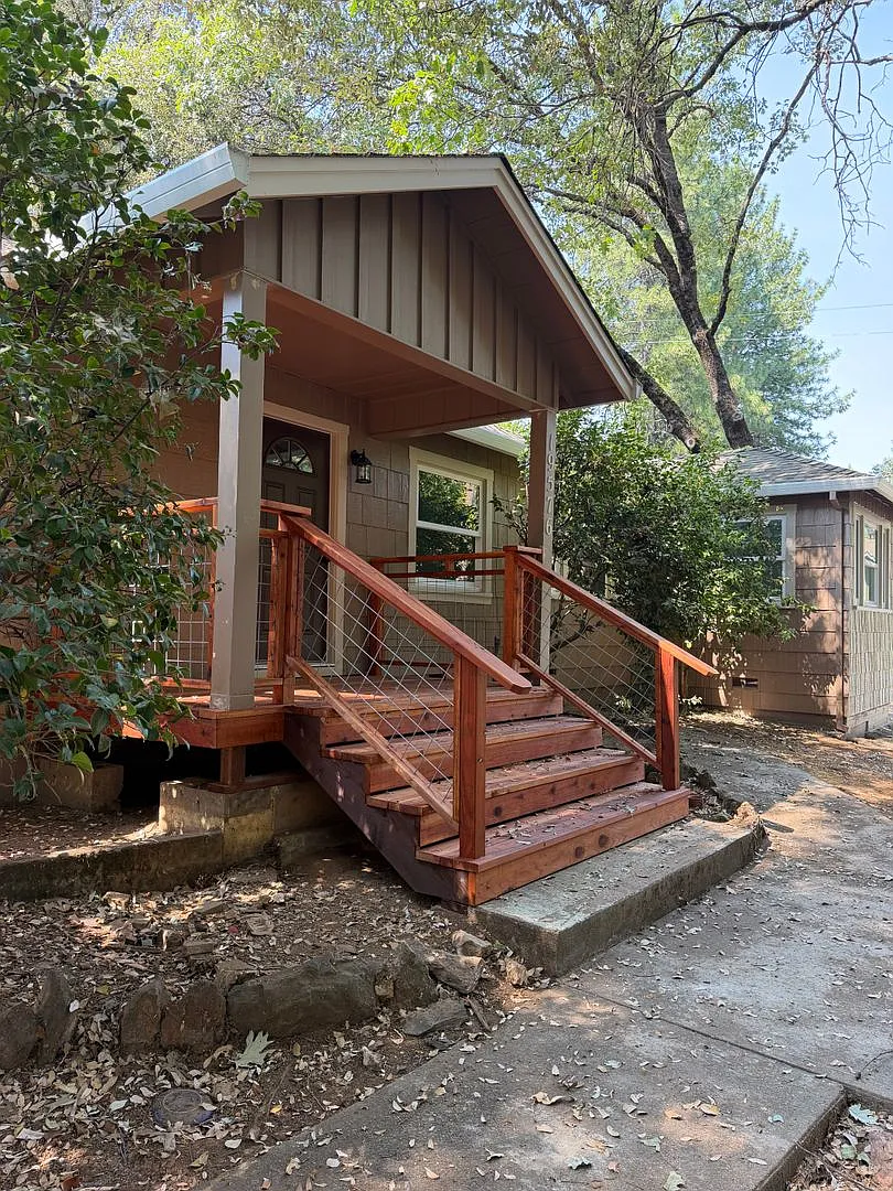 Newly Remodeled Pine Grove Home — Photo 1