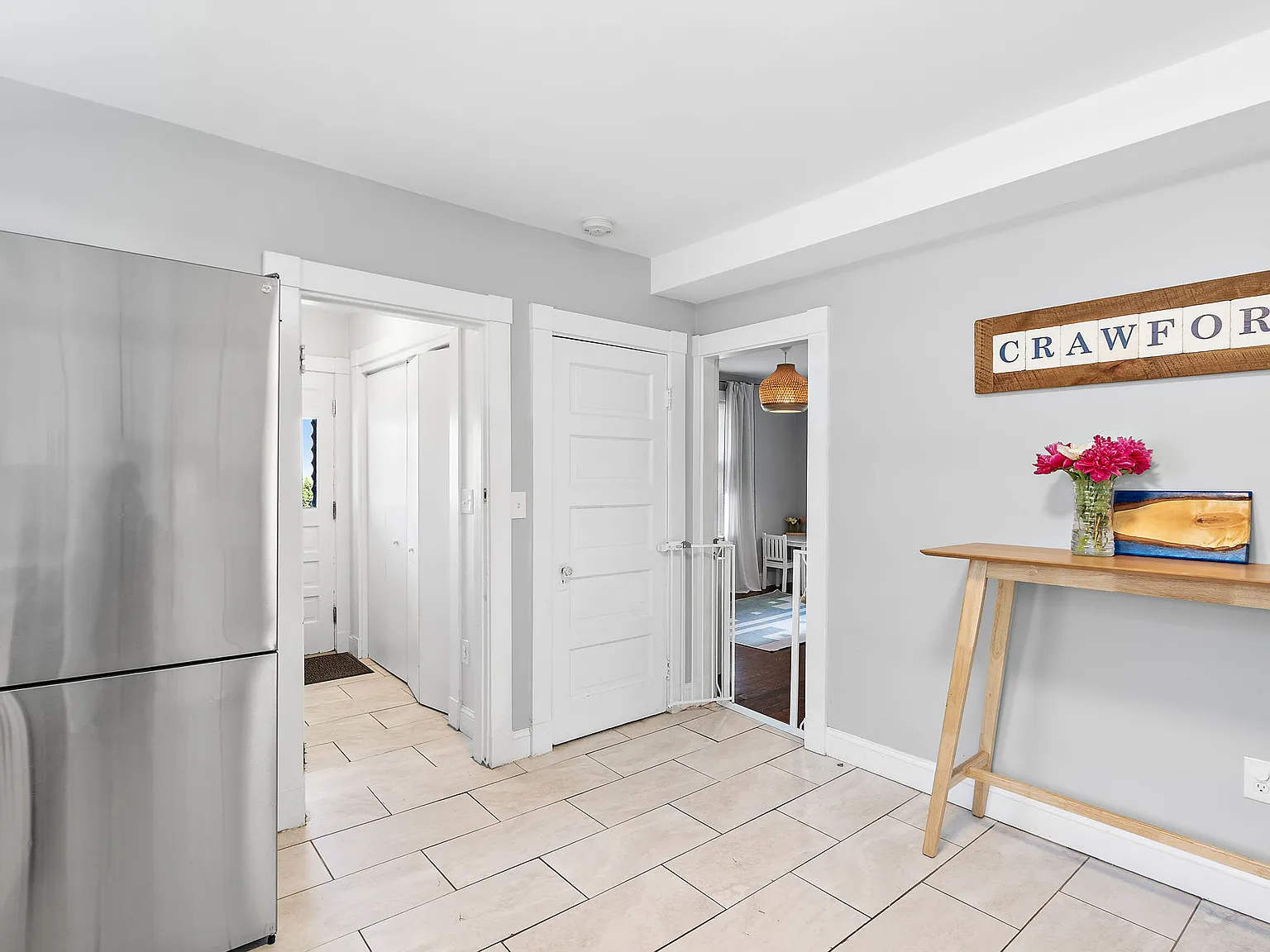 4 bed, 1940 sqft, $4,200 — Photo 4
