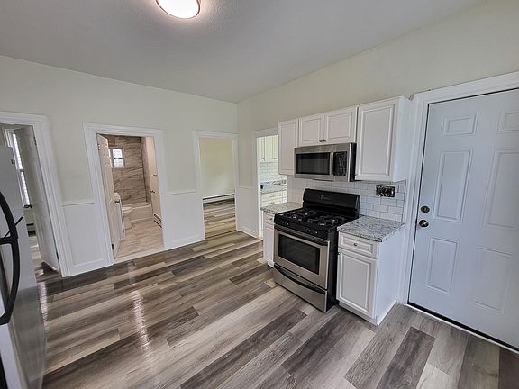 2nd image of 189 Bridgham St Floor 2