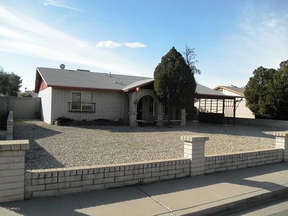 3rd image of 717 E Oxford Dr