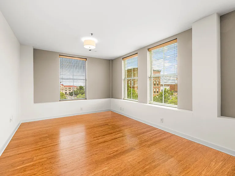 401 Cherry St — Photo 28
