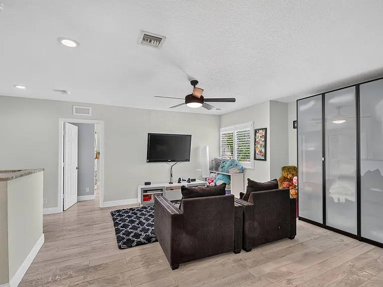 8890 Cobblestone Point Cir — Photo 32