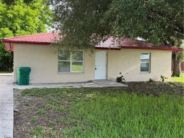 910 Harlem Academy Ave, Clewiston, FL 33440