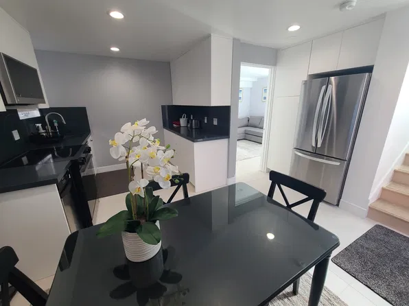 2504 23rd St, Santa Monica, CA