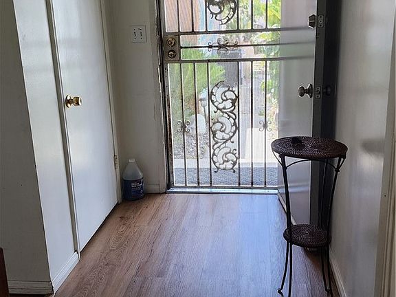 3rd image of 1345 E Romneya Dr