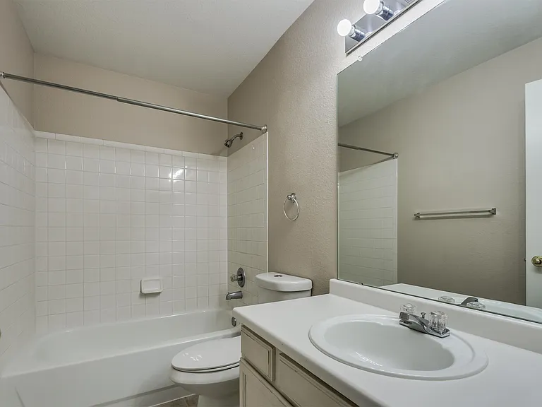8708 Greengrass Way — Photo 19