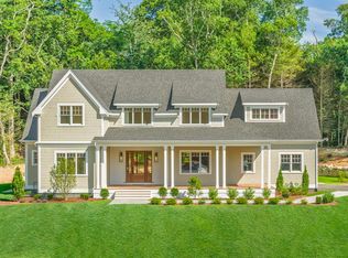 1 McSweeney Ln, Falmouth, MA 02540
