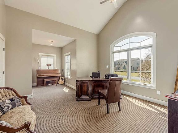 4th image of 8204 Davington Dr