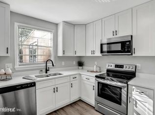 1532R Parrish Pl, Jacksonville, FL 32205