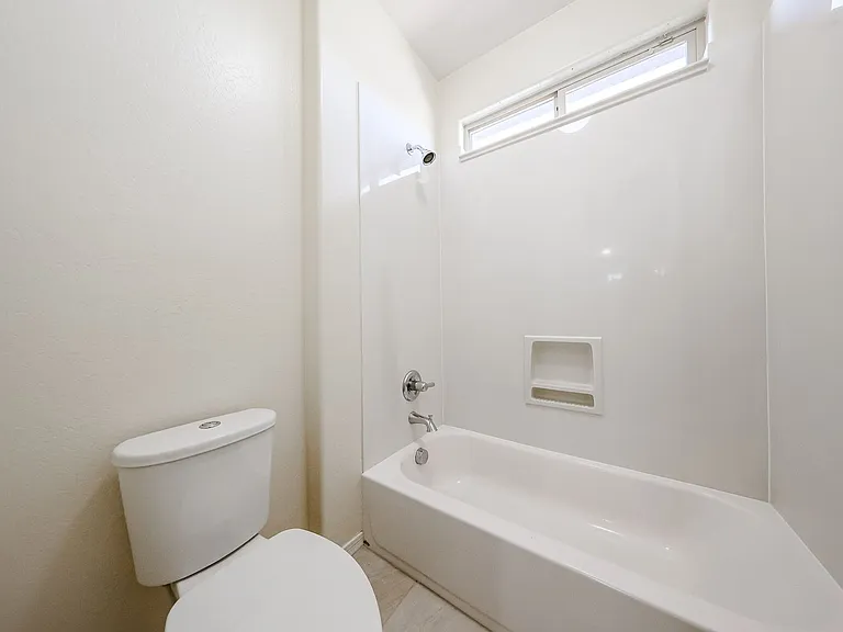 2545 E Ebony Dr — Photo 35