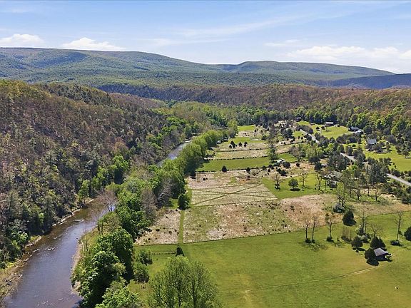 2nd image of 43 River Bend Dr