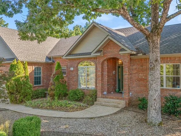 4 Hopeman Ln, Bella Vista, AR 72715