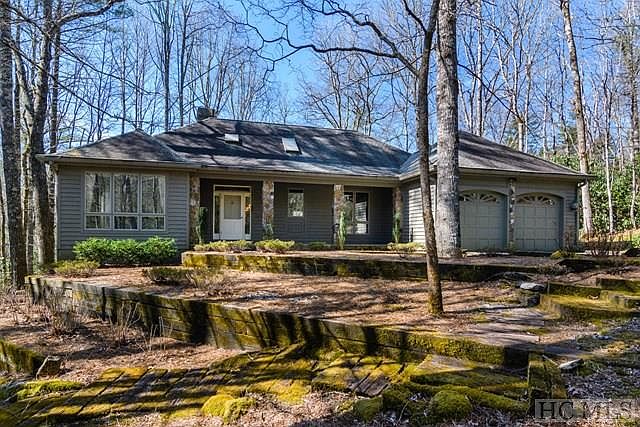 21 Laurel Wood Ct, Sapphire, NC 28774 | Zillow