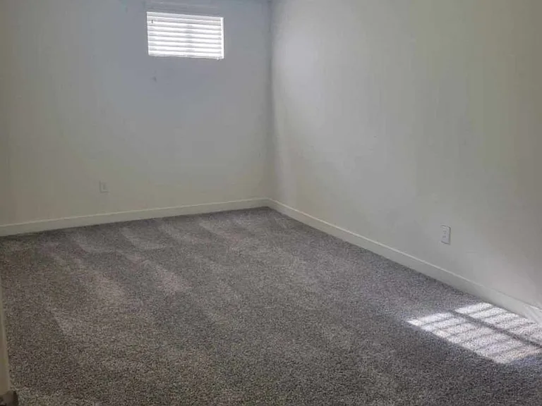 1765 W 400 N — Photo 11