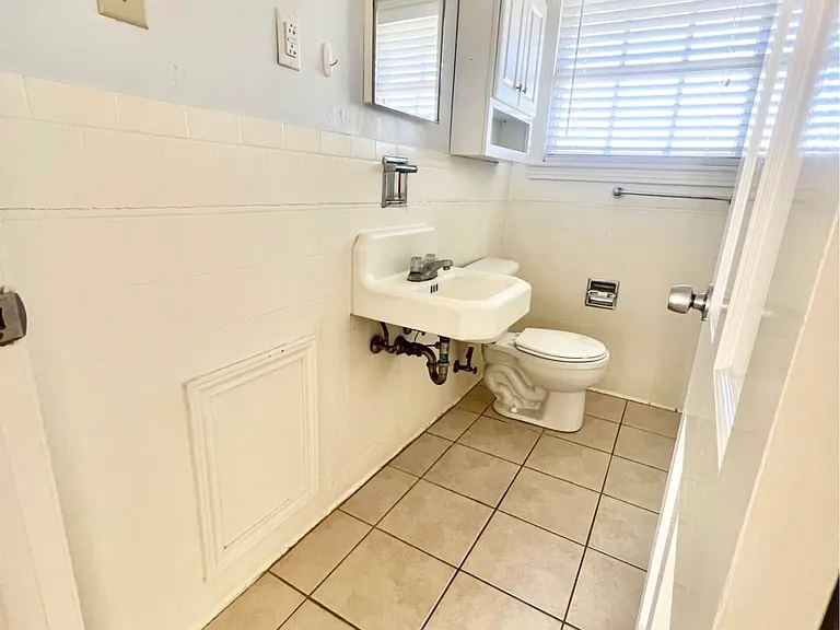 3709 Hubby Ave #3709 — Photo 1