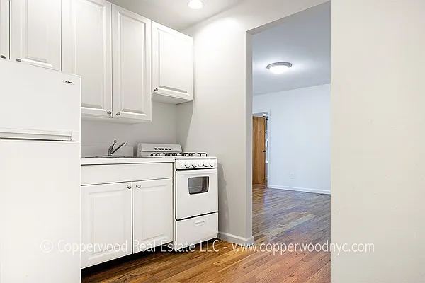 Rented by Copperwood Real Estate | media 13