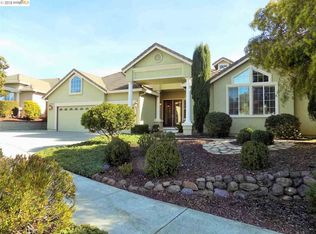 56 E Country Club Dr, Brentwood, CA