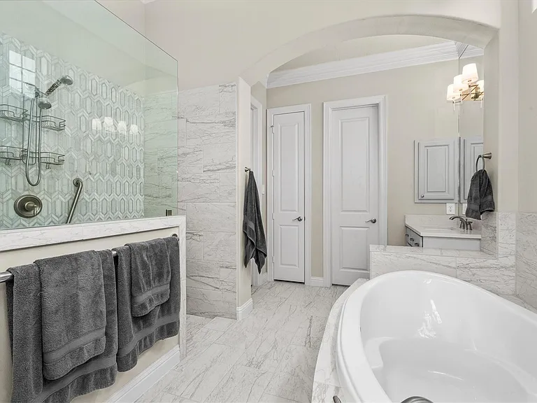 122 Coral Bells Ct — Photo 23