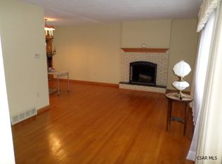 595 Clearview Ct, Johnstown, PA 15905