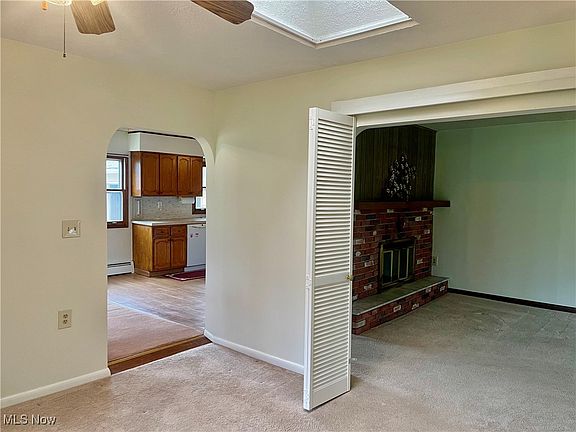 4th image of 7989 Vesta Ave
