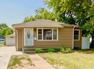 303 W 9th Ave, Hutchinson, KS 67501