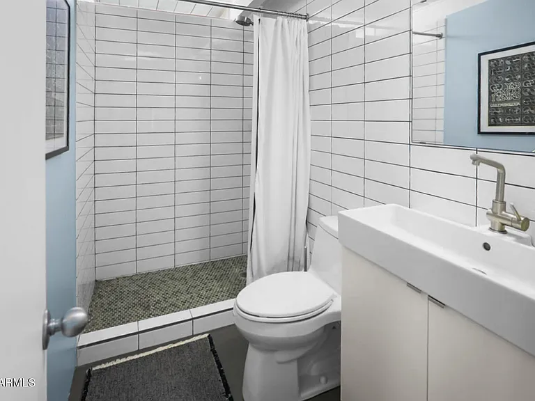 1504 E Rancho Dr — Photo 5