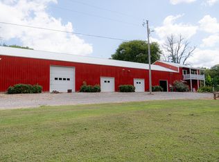 27 Bishop Hollow Ln, Pleasant Shade, TN 37145