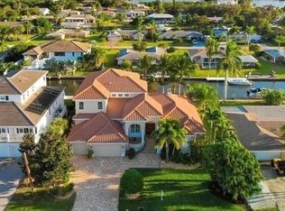 1640 Stanford Ln, Sarasota, FL 34231