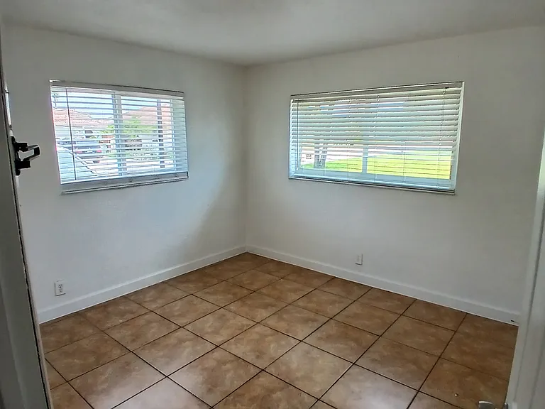 619 NW 6th Ave #1 — Photo 7