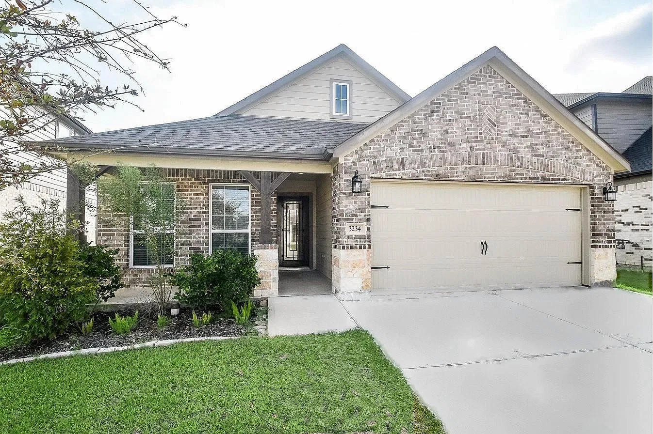 4 bed, 3.0 bath, 1914 sqft, $2,450 — Photo 3
