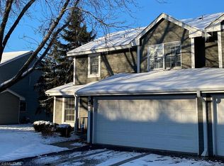 8104 Curtis Ln, Eden Prairie, MN 55347