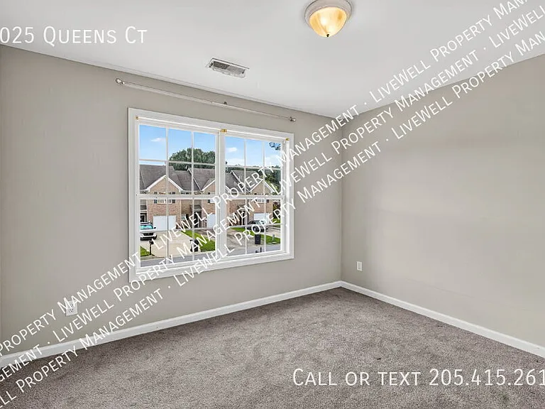2025 Queens Ct — Photo 17