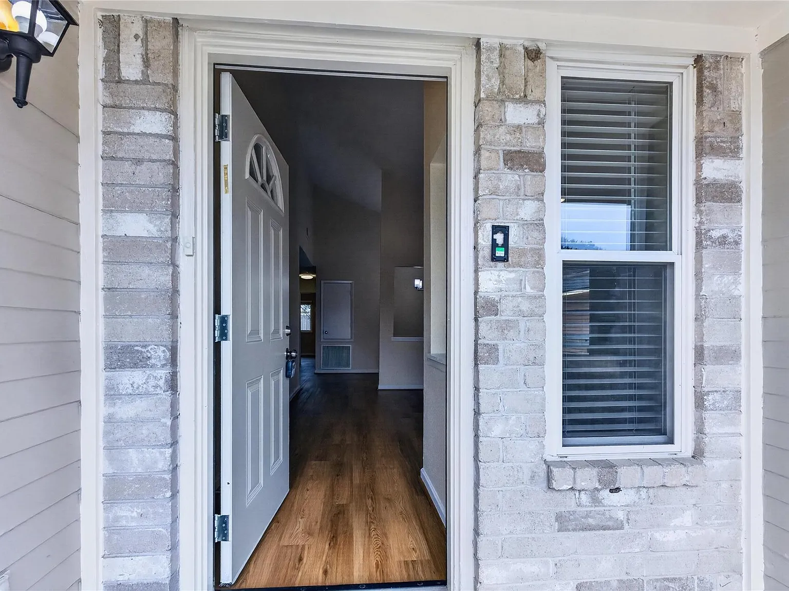 3 bed, 2.0 bath, 1088 sqft, $1,500 — Photo 4