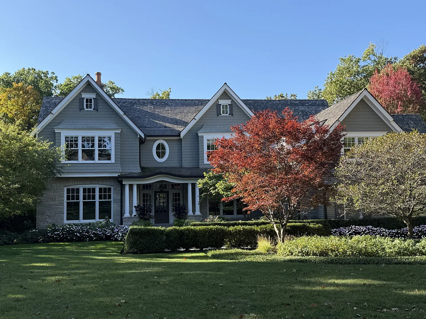 1250 Linden Ave photo 1
