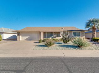 10406 W Signal Butte Cir, Sun City, AZ 85373