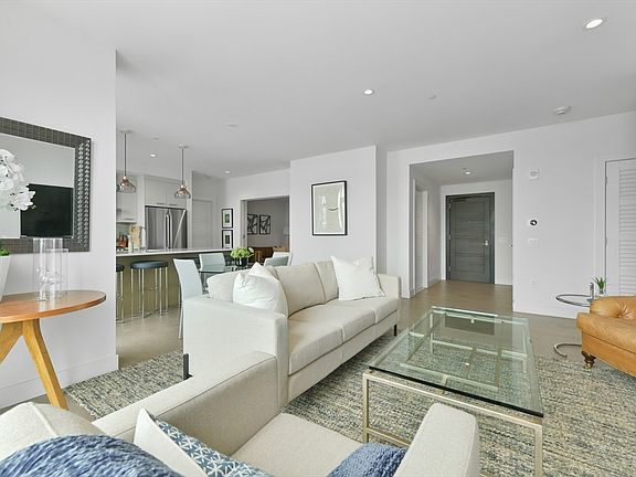 4th image of 40 Traveler St APT 710