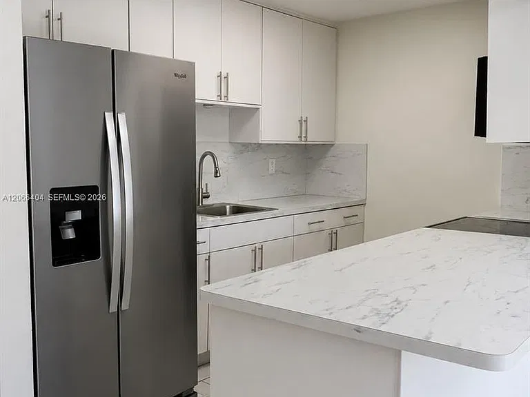 3659 SW 99th Ave #7 — Photo 7