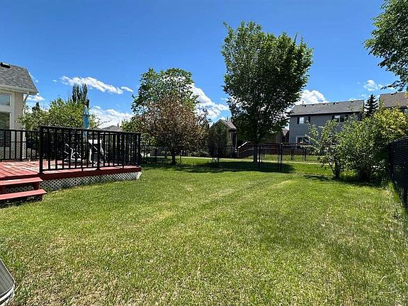 2nd image of 264 N Everwillow Grn SW