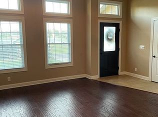 985 Summerlee Rd, Oak Hill, WV 25901